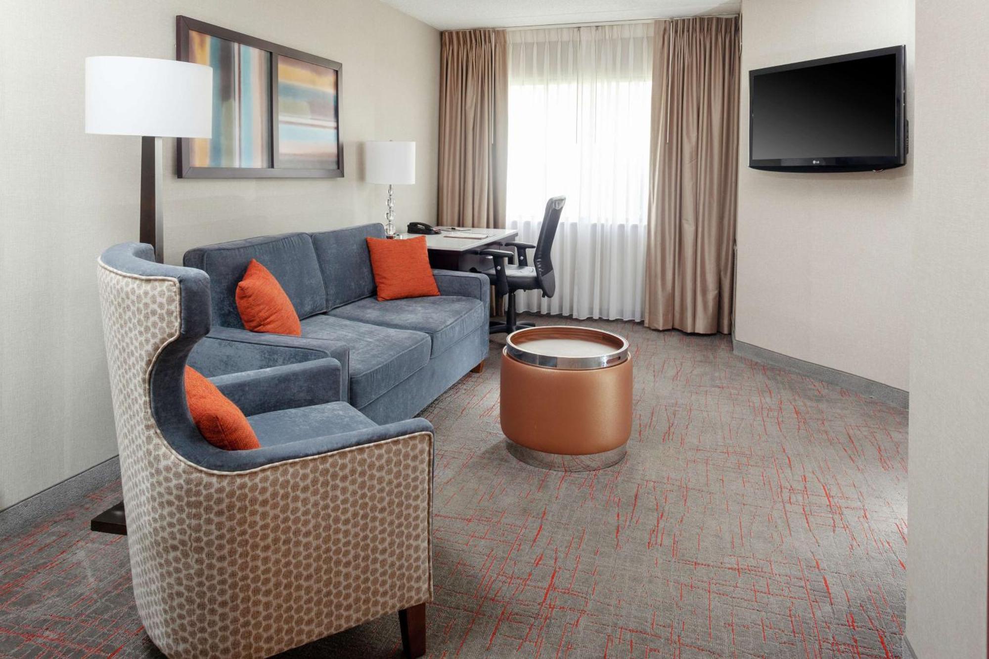 Doubletree Suites By Hilton Dayton/Miamisburg Exteriör bild