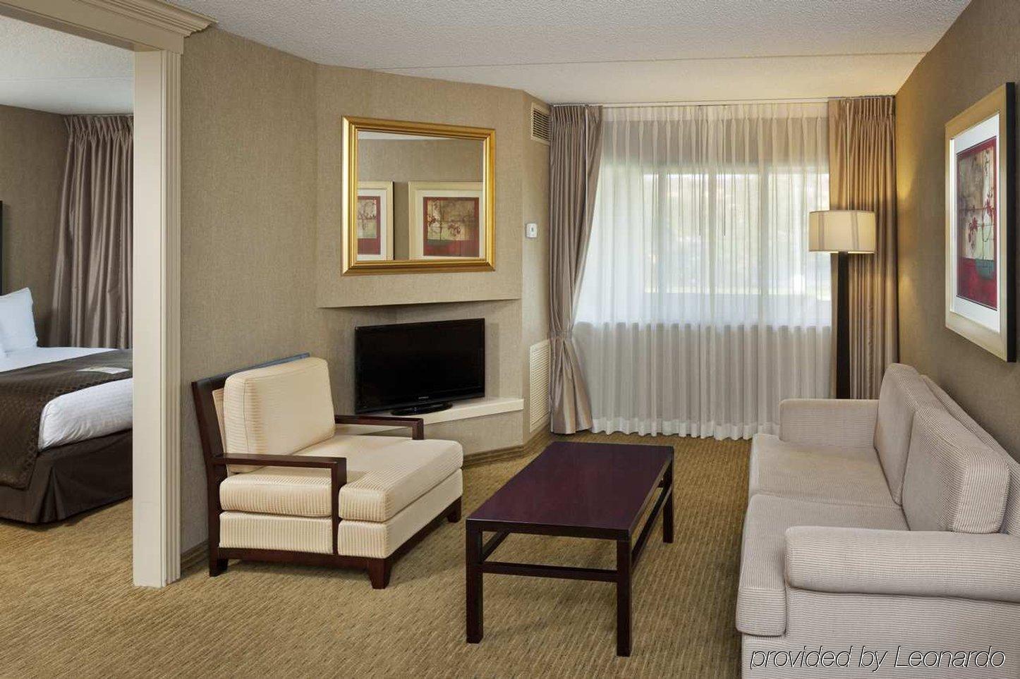 Doubletree Suites By Hilton Dayton/Miamisburg Rum bild